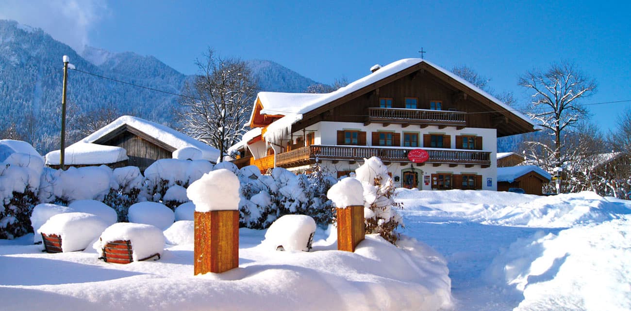 Winteransicht Streidlhof von Osten