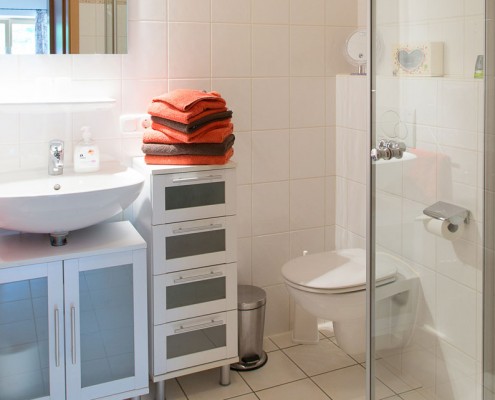 Sonnenwohnung Dusche + WC + extra WC