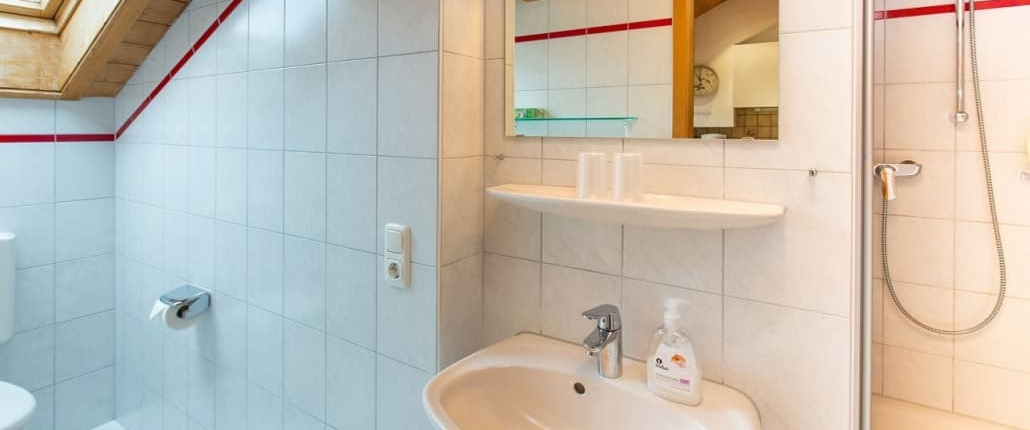 Stüberl Dusche + WC