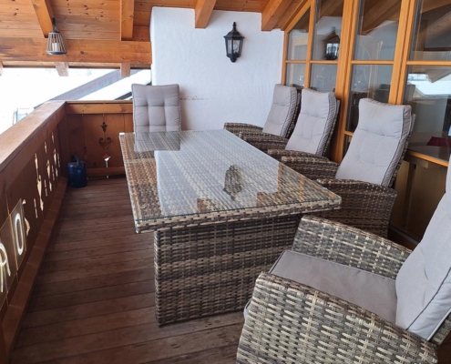 Panoramawohnung – großer möblierter Balkon mit herrlichem Ausblick Panoramawohnung – großer möblierter Balkon mit herrlichem Ausblick