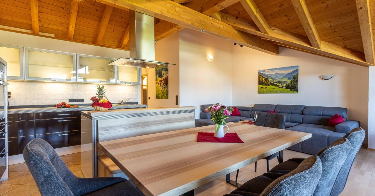 Großer Wohnbereich der Ferienwohnung Panorama Blick in Lenggries