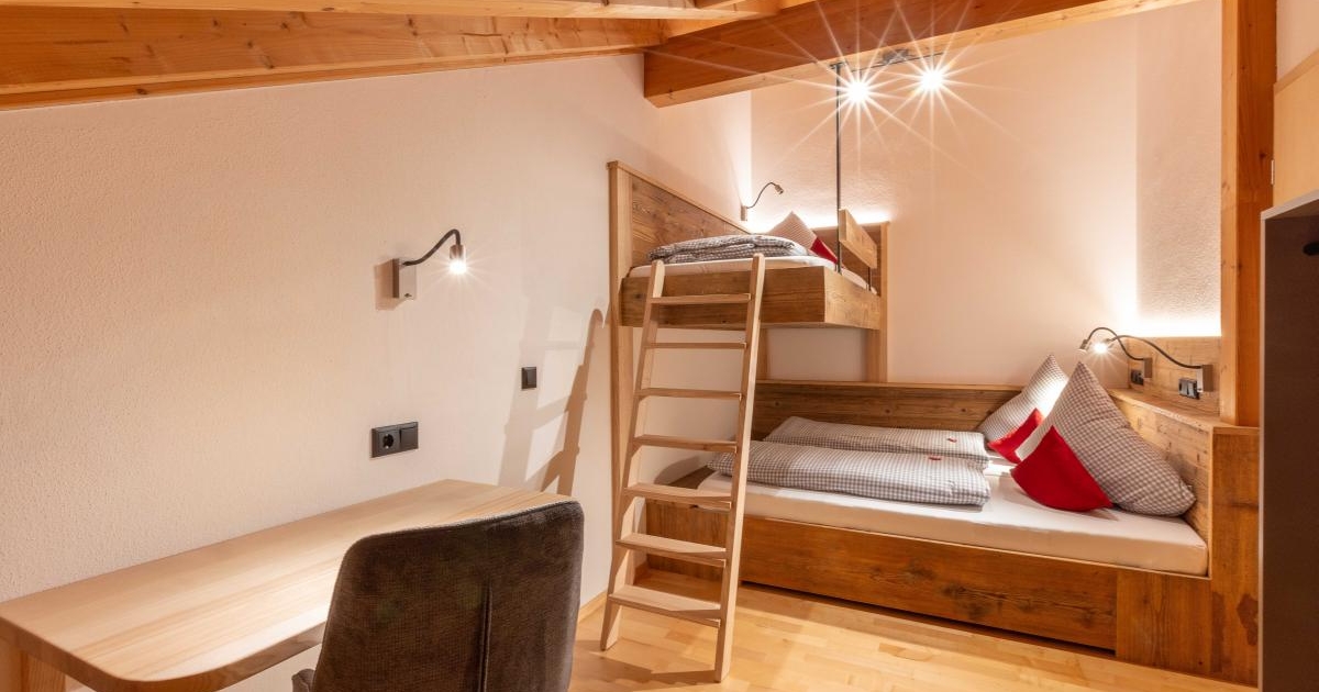 Schlafzimmer 1 der Ferienwohnung Panorama Blick in Lenggries