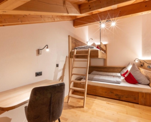 Schlafzimmer 1 der Ferienwohnung Panorama Blick in Lenggries